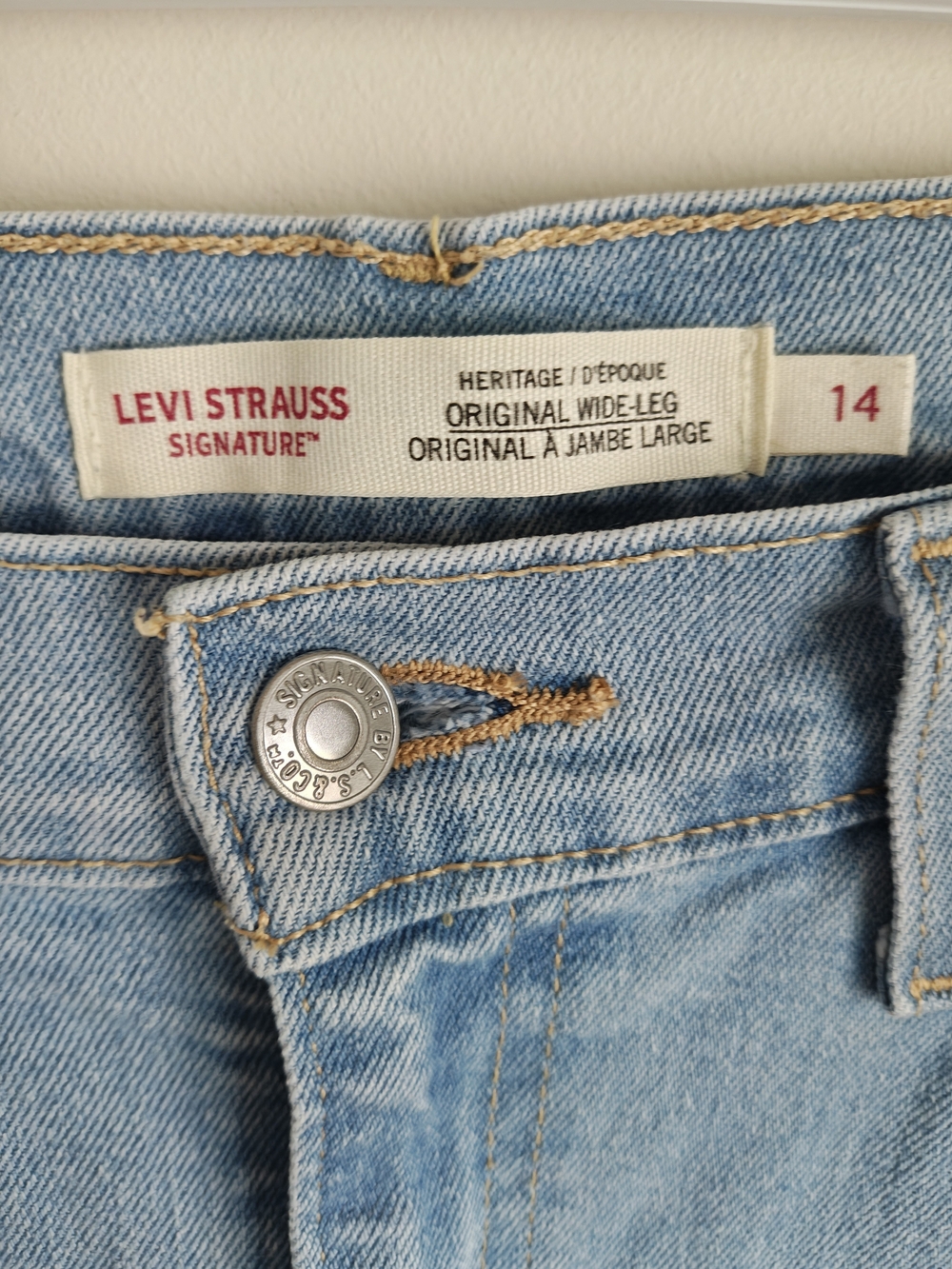 Levi's Light Blue High-Rise Wide Leg Jeans - Picture 9 of 15